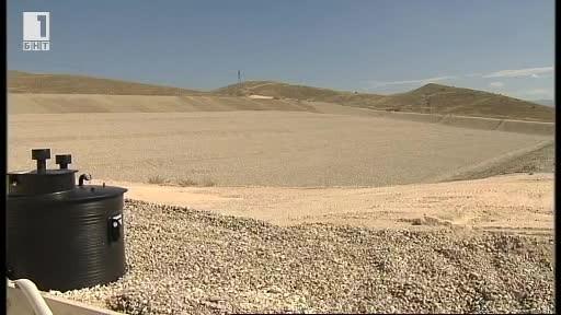 Първата клетка на новоизграденото регионално депо за битови отпадъци край