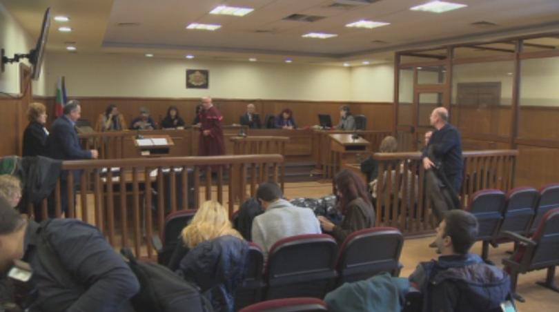 След фалстарта през декември делото за атентата на летището в