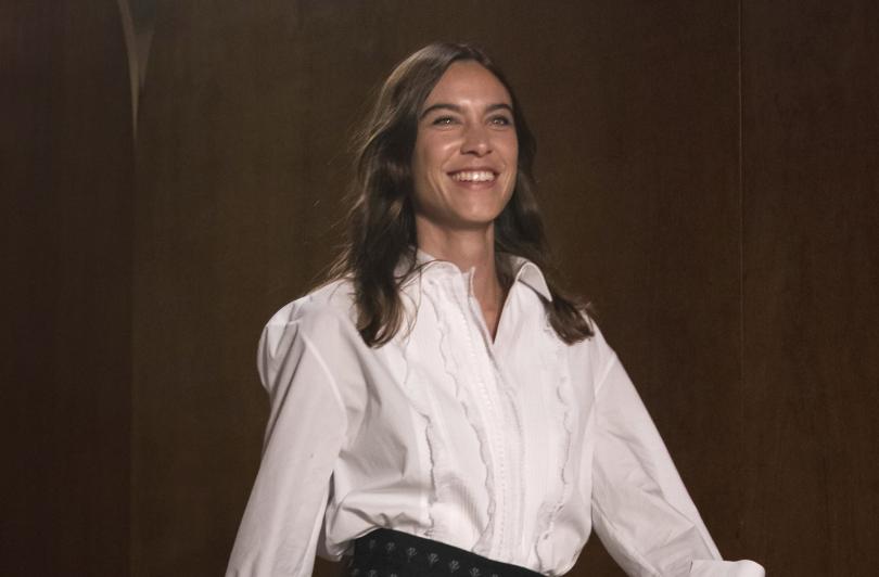 Алекса Чънг дебютира на лондонската седмица на модата и превърна