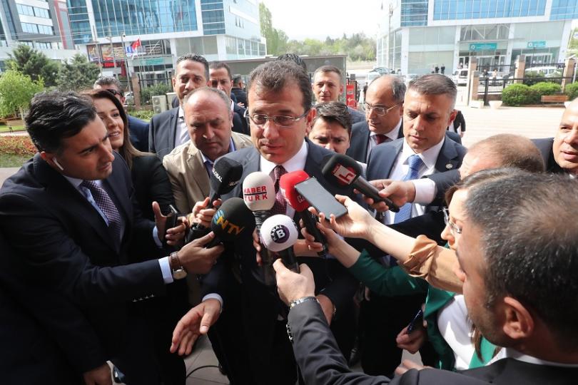 Основният кандидат на опозицията за кмет на Истанбул Екрем Имамоглу