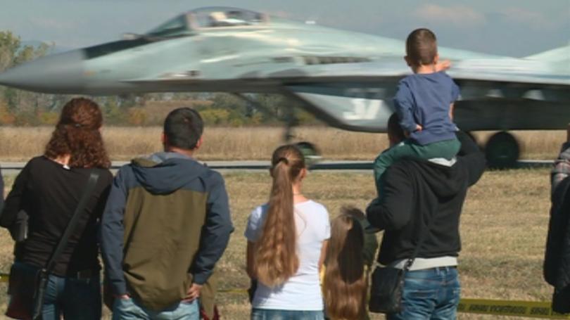 Ден на отворените врати в авиобаза Граф Игнатиево по случай