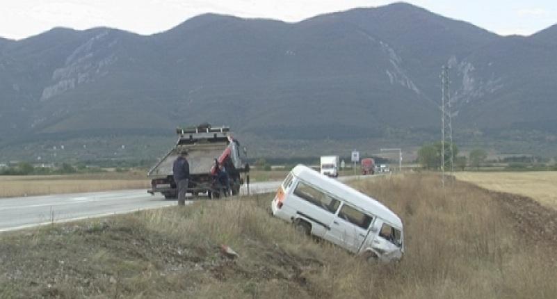 Зрелищна катастрофа край Враца по чудо се размина без жертви