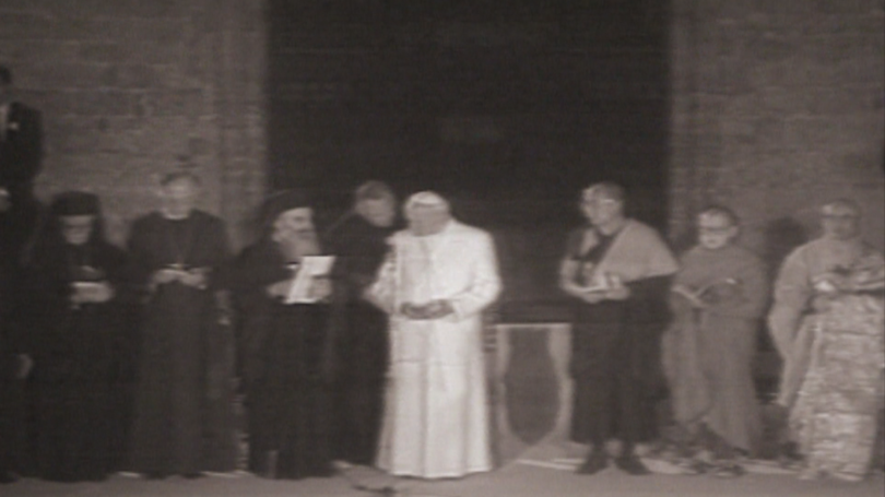 На 27 октомври 1986 година папа Йоан Павел II събра