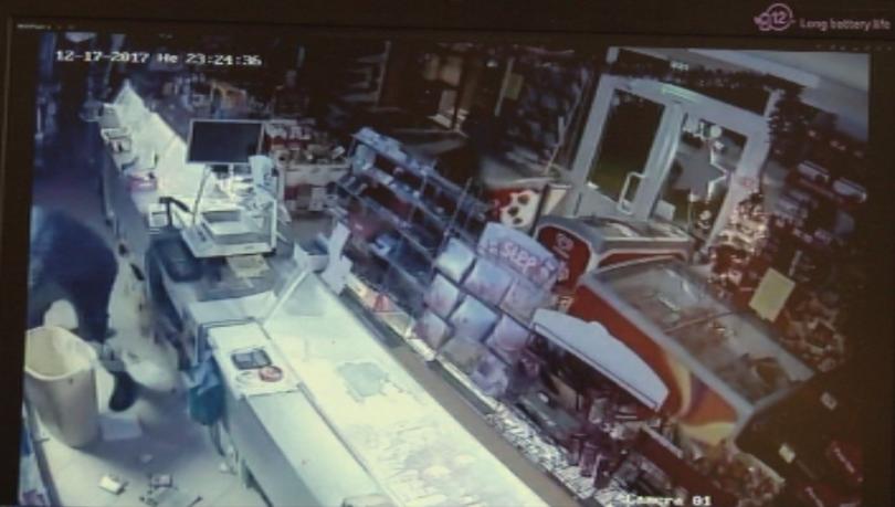 Масови обири на хранителни магазини във Великотърновско За това сигнализираха