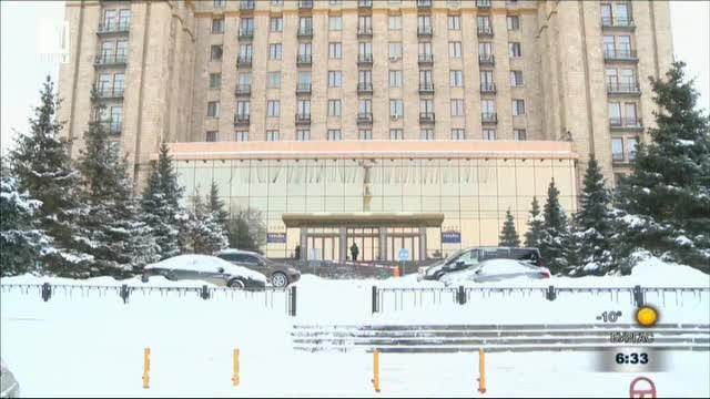 Продължителният снеговалеж през последната седмица наруши обществения транспорт и блокира