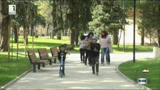 За първа година ефектното вечерно осветление на емблематичния параклис мавзолей в