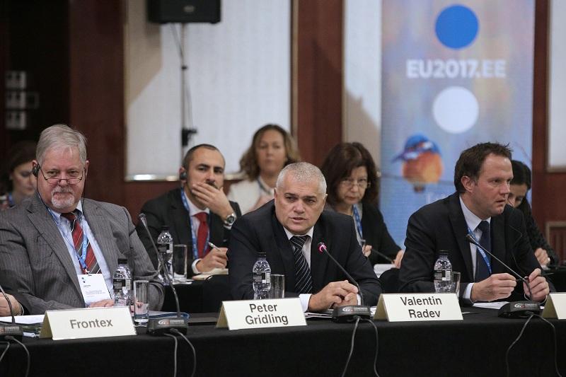 Основен приоритет пред страната ни е по бързото интегриране на