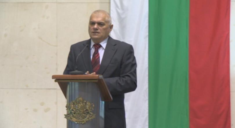 Увеличават се нападенията над полицаи съобщи днес вътрешният министър Валентин