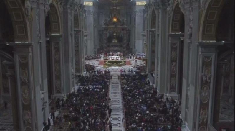 Католиците по цял свят празнуват Великден Повече от 10 хиляди