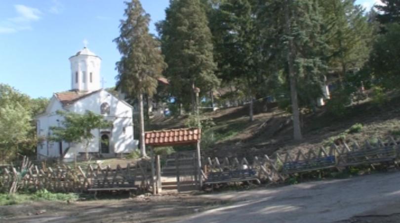 Отскоро в обителта има и хора в неравностойно положение които