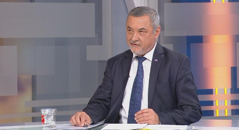 В предаването Още от деня вицепремиерът Валери Симеонов заяви че