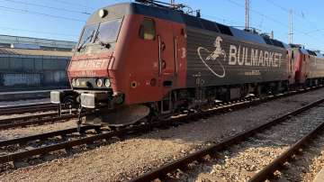  Изтеглиха дерайлиралите цистерни от жп линията Пловдив - Карлово 