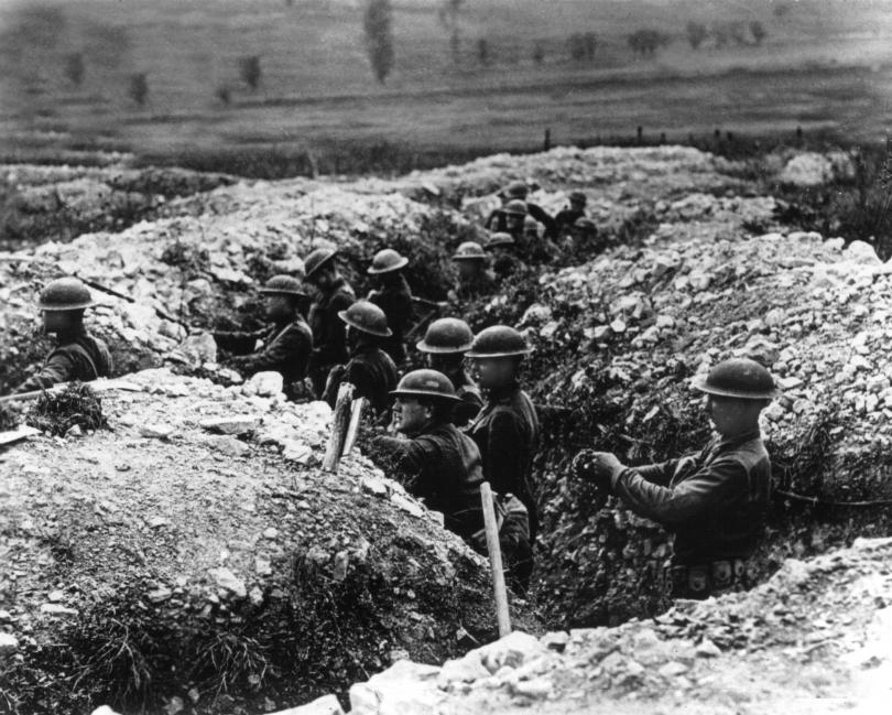  Войниците прекарват по-голямата част от борбите в окопите. 