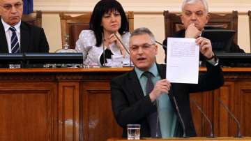  Мнозинството смъкна Валери Жаблянов от поста на заместник-председател на Народно събрание 