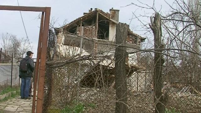 Дъждовете в област Кърджали активизираха свлачище