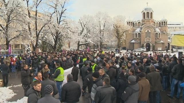 Огнеборци протестираха пред МВР (РАЗШИРЕНА)