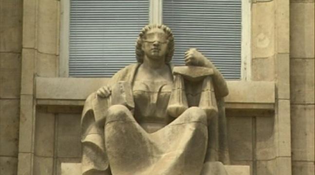 Гледат мярката за неотклонение на съдията от Русе