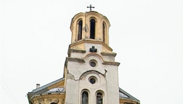 Жители на село Бързица събират средства, за да спасят рушащ се храм