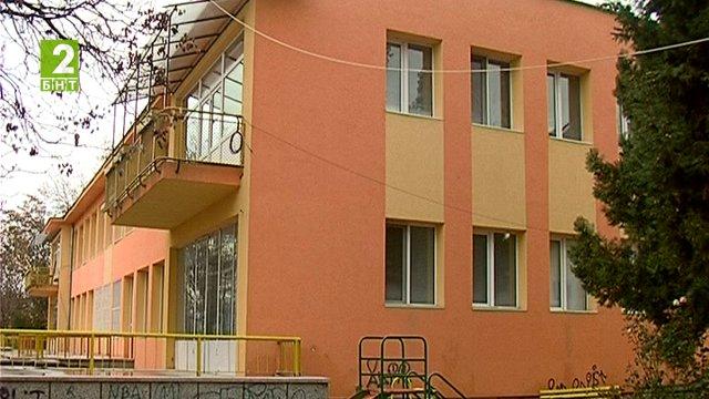 Обучават медицински сестри за работа с деца с диабет