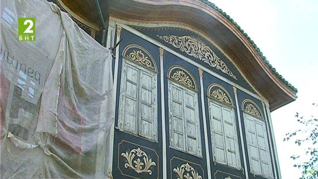 Реставрират фасадата на Етнографския музей в Пловдив