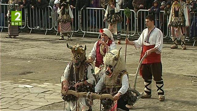 Кукерски фестивал в Раковски