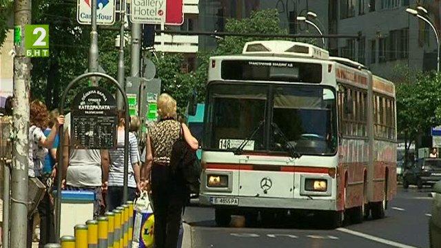 Подновяват картите на варненци над 65 години