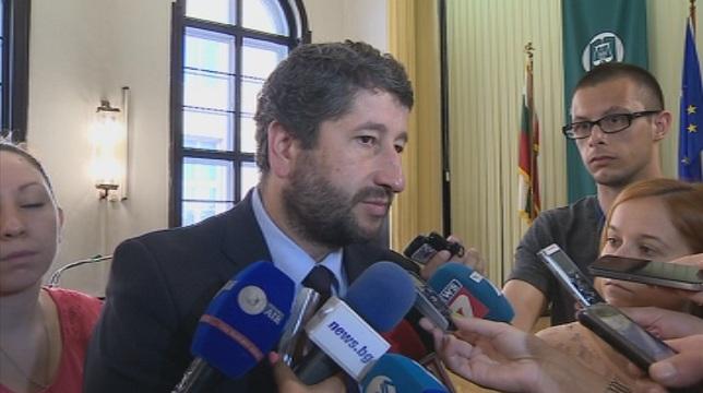 Правосъдният министър: Нямам диаметрални различия с главния прокурор