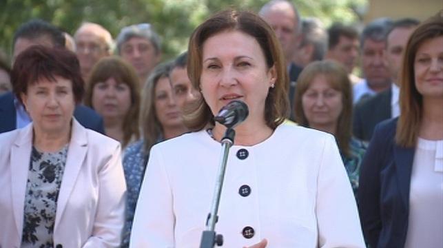 Не би трябвало България да подпомага Гърция, заяви вицепремиерът Румяна Бъчварова