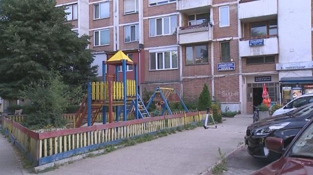 Младежите, пребили 3-годишното дете, снимали с телефоните си тормоза