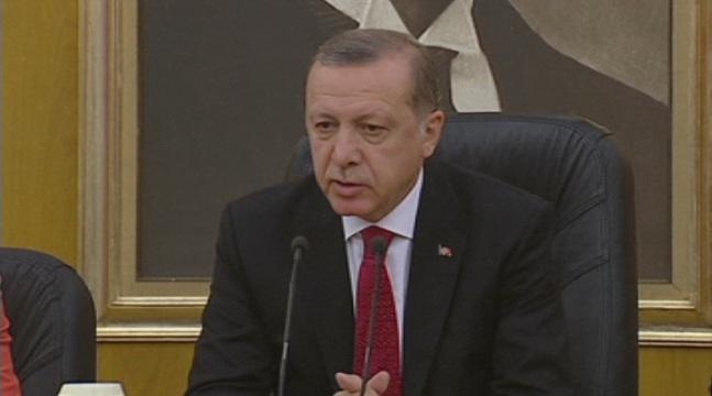 Ердоган отива в Брюксел за кризата с мигрантите