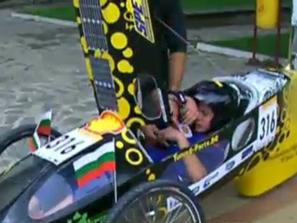 ученици изобретиха електромобил соларен панел