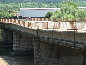 Опасен мост отцепи град Ловеч от индустриалната зона