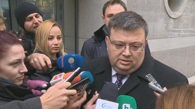 Поне седем депутатски имунитета ще поиска главният прокурор