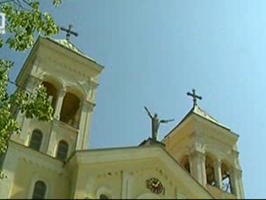 свещеник устрои капан сериен обирджия църкви