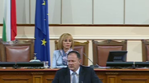 Миков остава парламентарен шеф