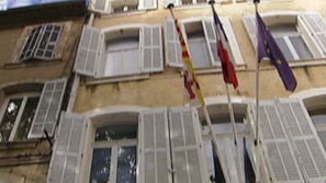 Националният фронт печели местни избори във Франция