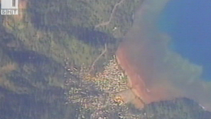 Спасиха дете от падналия самолет