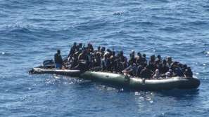 12 нелегални емигранти се удавиха край Гърция
