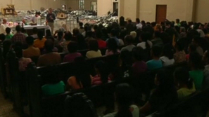 Филипинците се уповават на вярата