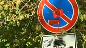 Противоречиви пътни знаци