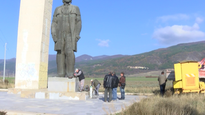 Възстановяват паметника на Димитър Благоев