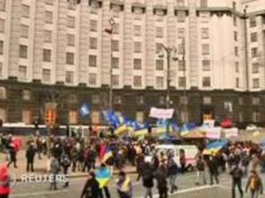 Парламентът на Украйна ще заседава извънредно