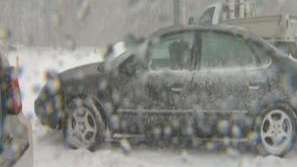 Сняг и виелици сковаха САЩ