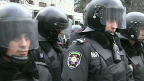 Полицията в Украйна постави ултиматум на протестиращите