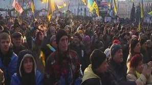 500 метра между протеста и контрапротеста в Киев