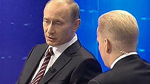 Путин раговаря със сънародниците си в пряка линия