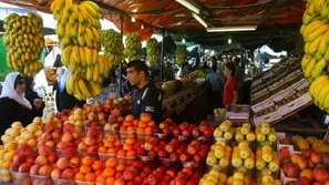 Цените на зеленчуците по борсите падат, на пазара - не