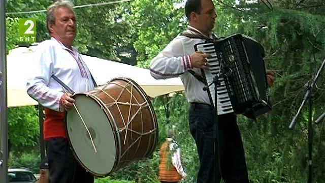 Фолклорен събор „Златната гъдулка” в Русе