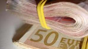 Пиян грък разпиля 50 000 евро в Пловдив