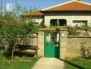 Възрастна жена се самоуби заради телефонна измама